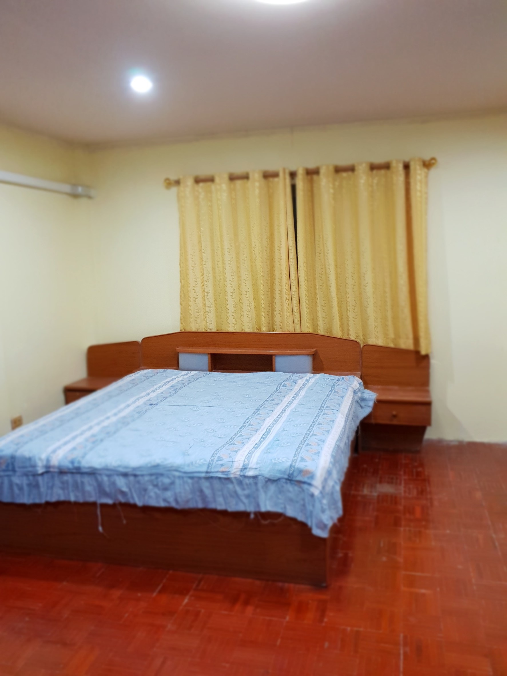 ขาย / เช่าบ้านแฝด 2 ชั้น หมู่บ้าน รังสิยา ซ.อุดมสุข 58 ถ.สุขุมวิท 103 ขายราคา 5.5 ล้าน 3 ห้องนอน