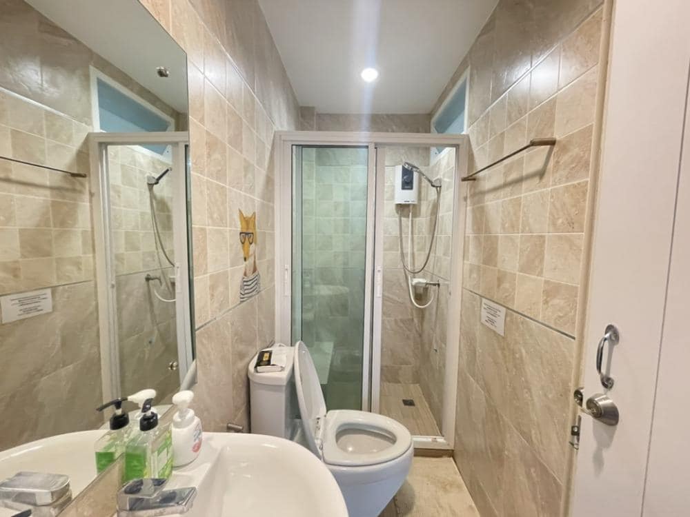 ให้เช่า ทาวน์เฮ้าส์ 3 ชั้น + ดาดฟ้า ใกล้ MRT รัชดาภิเษก ทำเลใจกลางรัชดา เดินเพียง 5 นาทีถึง MRT รัชดาภิเษก