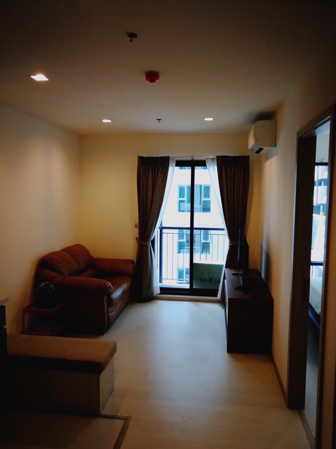 รหัสทรัพย์ 19535 ให้เช่าคอนโด Rhythm Sukhumvit 36-38 (ริทึ่ม สุขุมวิท 36-38) 1 ห้องนอน 1 ห้องน้ำ ชั้น 10 ขนาด 33 ตรม