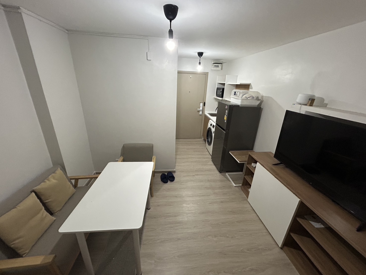 ให้เช่าคอนโด เอลลิโอ สุขุมวิท 64 (Elio Sukhumvit 64) พร้อมเข้าอยู่! 🏡