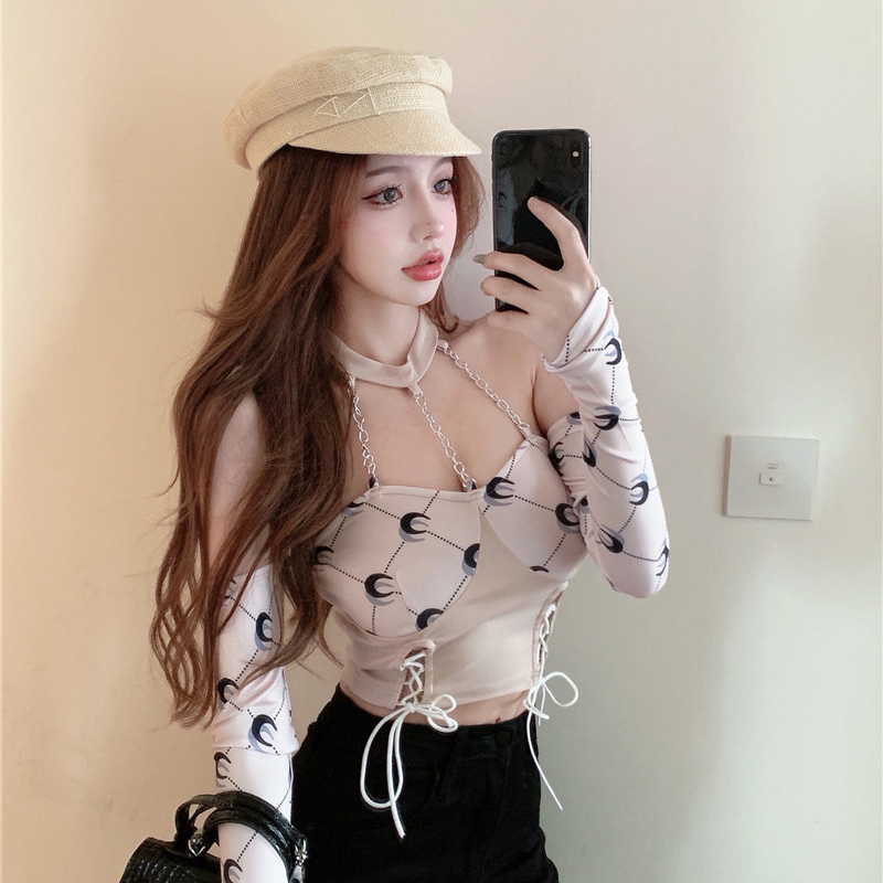 พรีออเดอร์ : เสื้อแฟชั่นเปิดไหล่แขนยาวแต่งสายโซ่คล้องคอ