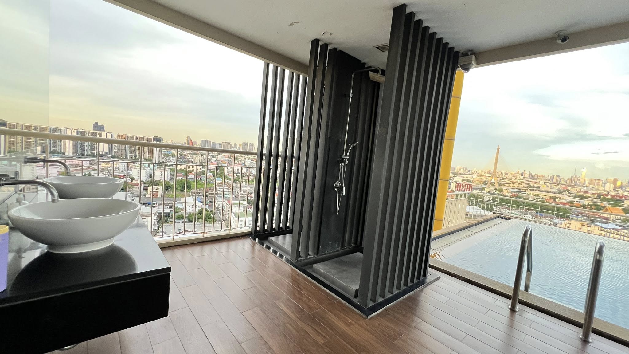 ขาย/ให้เช่า คอนโด IVY Residences ปิ่นเกล้า ติดห้างพาต้า ห้องมุม ชั้นสูง วิวสวย พร้อมเข้าอยู่! | 1 ห้องนอน | 1 ห้องน้ำ | ขนาด 43 ตร.ม.