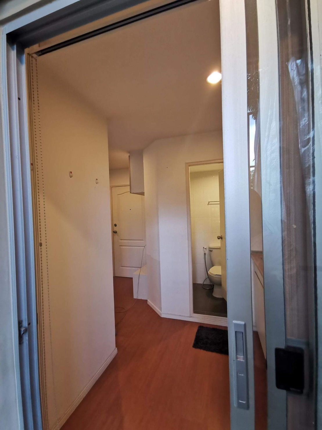 ขายด่วนพิเศษถูกสุด ๆ คอนโด ลุมพินี เสรีไทย นิด้า 2 Lumpini Condotown Nida - Serithai 2 (ทางไปเดอะมอลบางกะปิ) 1 ห้องนอน