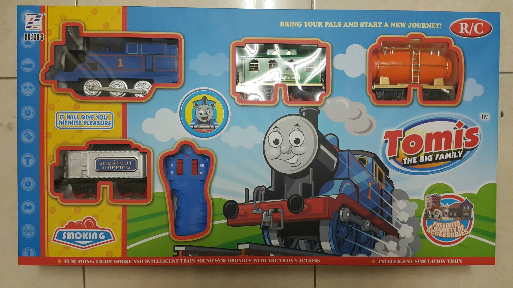 Tomis 138-3 รถไฟชุดใหญ่ มีไฟมีเสียง มีควัน รีโมทบังคับ เดินหน้า-ถอยหลังได้ พร้อมโบกี้พ่วง 3 โบกี้