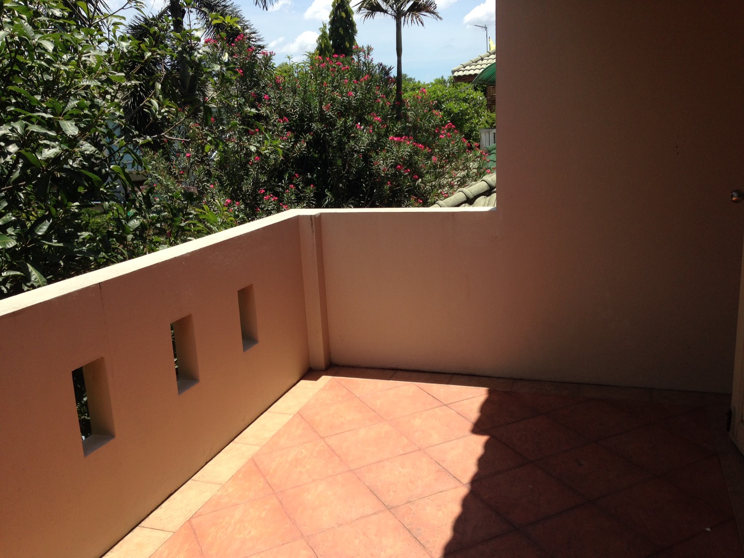 ให้เช่าบ้านเดี่ยว 2 ชั้น หมู่บ้าน ทองสถิตย์ วิลล่า 3 ห้องนอน 3 ห้องน้ำ 76 ตร.ว