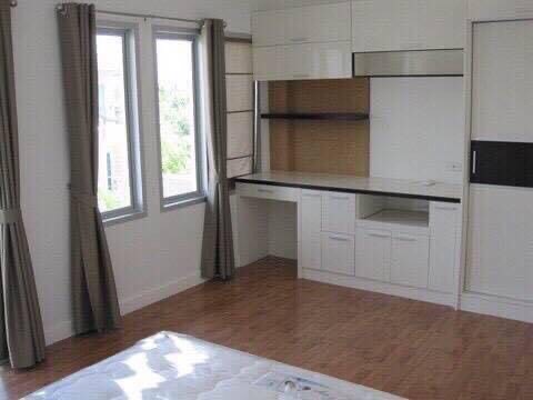 ให้เช่าทาวน์โฮมตกแต่งใหม่ 3 ชั้น 3 ห้องนอน 3 ห้องน้ำ วิสต้าพาร์ค-แจ้งวัฒนะ Vista Park Changwattana ค่าเช่า 25,000 บาทต่อเดือน