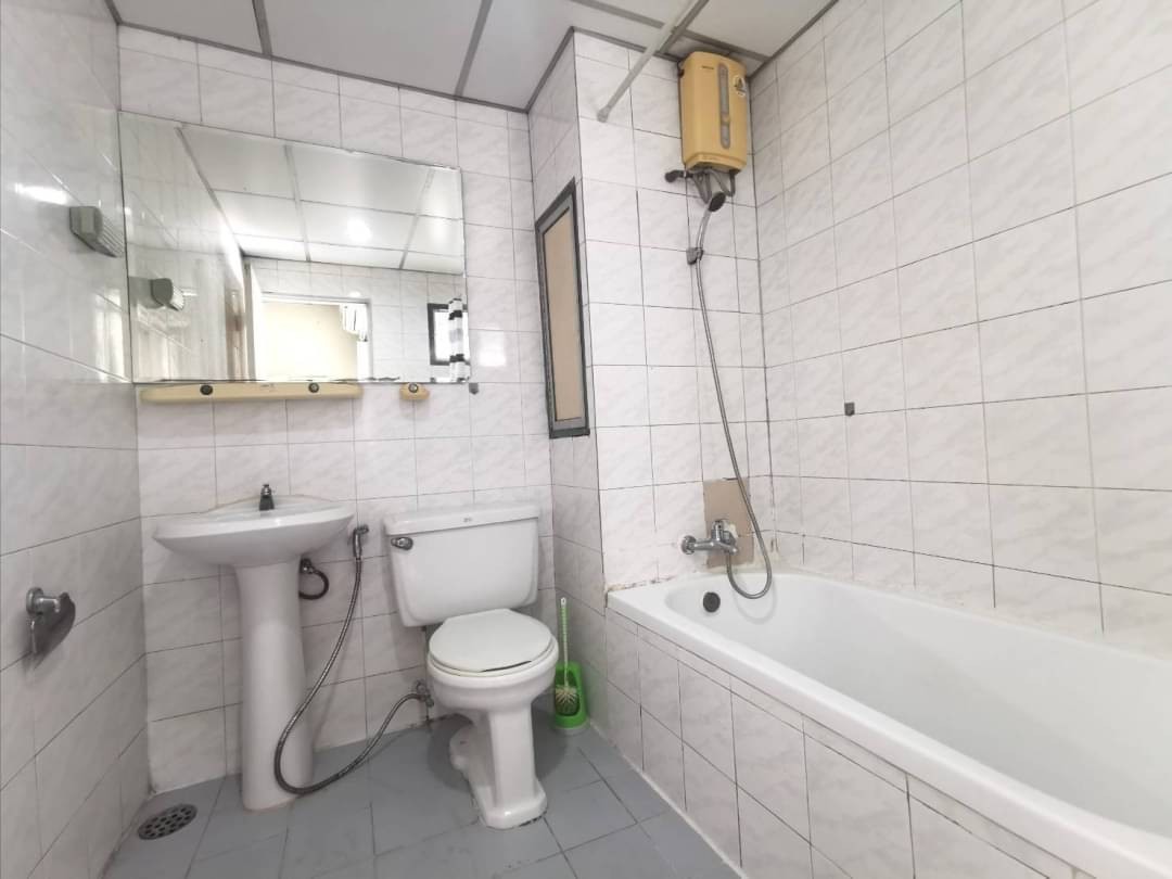 ให้เช่าคอนโด Baan Kluai Nam Thai (บ้านกล้วยน้ำไท) ((ให้เช่าถูกมาก)) คอนโดใกล้ BTS เอกมัย แต่งครบพร้อมอยู่ ใกล้ BTS เอกมัย 900 เมตร ติดถนนพระราม4