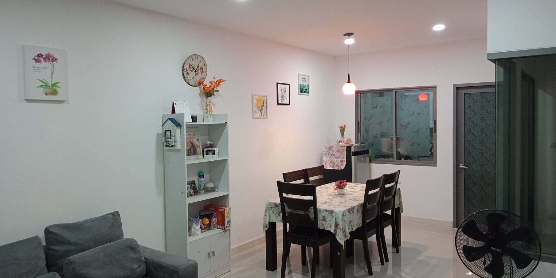 ขาย / เช่า ทาวน์โฮม 2 ชั้น โครงการทาวน์โฮม เดอะ เมทโทร พระราม 9-กรุงเทพกรีฑา