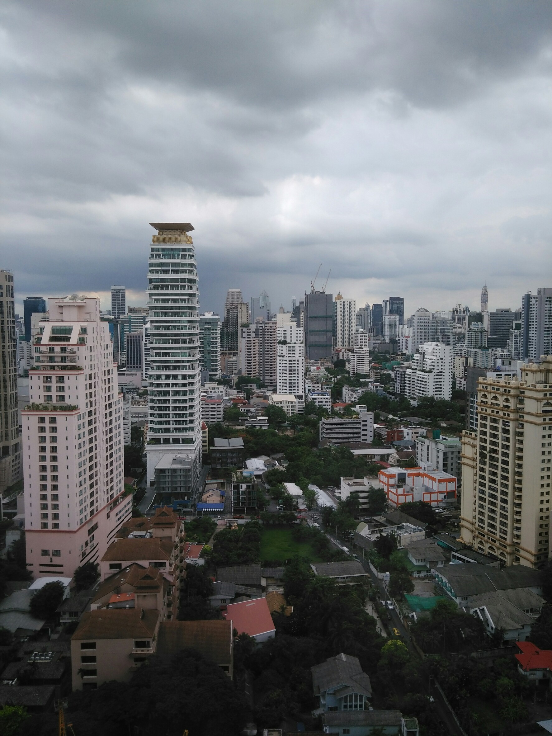 ขาย / เช่า คอนโด H Sukhumvit 43 (เอช สุขุมวิท 43) 1ห้องนอน 1 ห้องน้ำ 1ห้องรับแขก ห้องครัวในตัว พื้นที่ 40.92 ตร.ม ชั้น 9 ห้อง 99/53 วิวเมือง