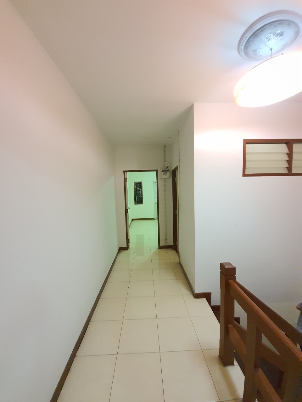 ให้เช่าทาวน์เฮ้าส์ 2 ชั้น หมู่บ้านกานต์มณีพาร์ค บางกรวย - ไทรน้อย 2 ห้องนอน 2 ห้องน้ำ 1 จอด (ในหมู่บ้านมีคลับเฮ้าส์ ให้บริการ)