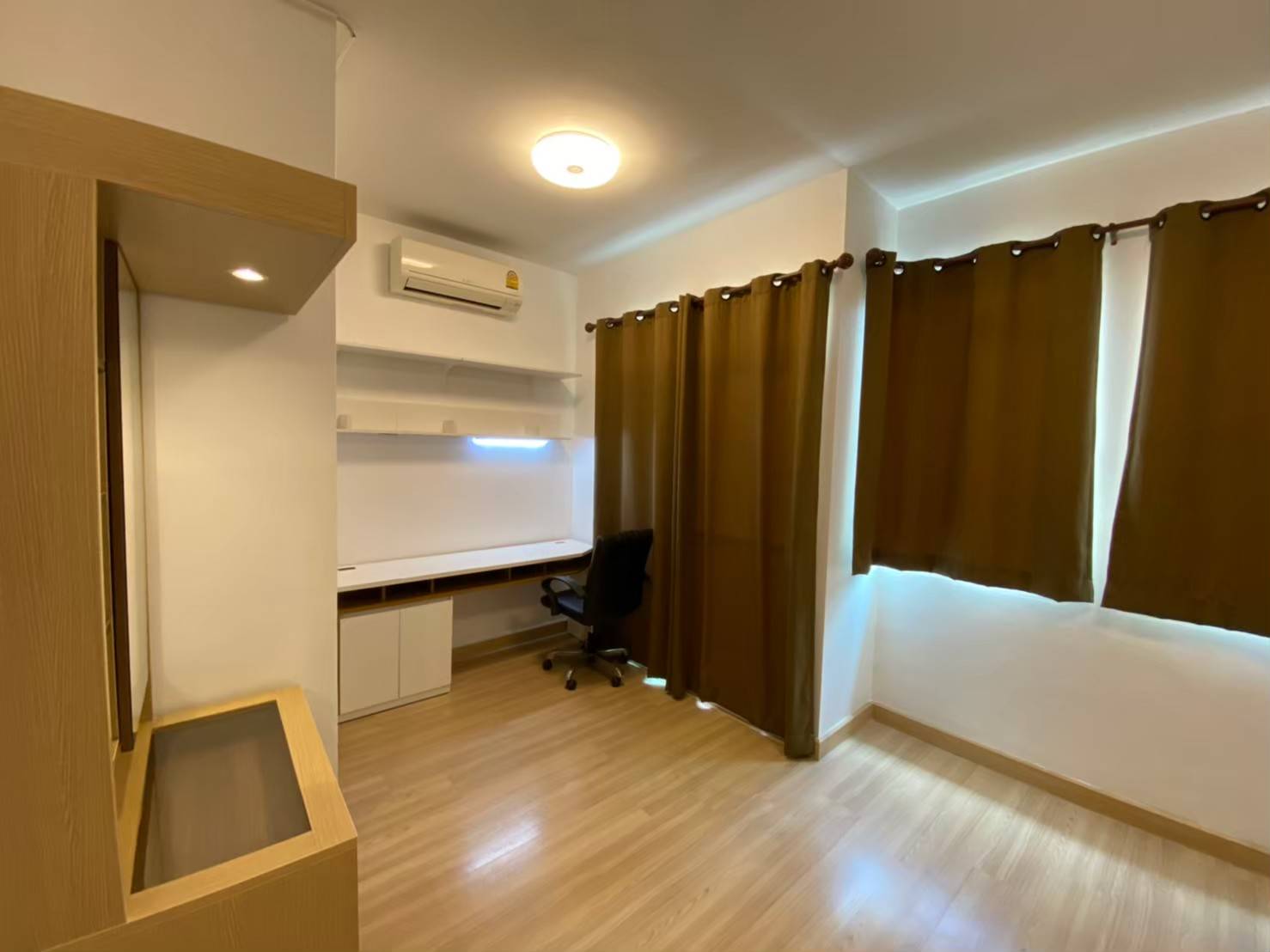 ให้เช่าทาวน์เฮาส์ 2 ชั้น Gusto Phaholyothin – Saimai : หมู่บ้าน กัสโต้ พหลโยธิน – สายไหม ถนนสายไหม เนื้อที่ 32.75 ตารางวา 2 ชั้น 4 ห้องนอน 3 ห้องน้ำ