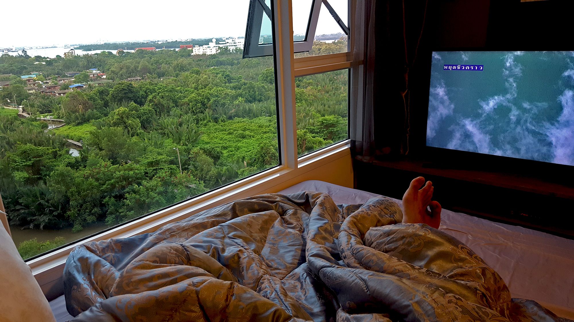 ขายคอนโด Aspire Erawan (แอสปาย เอราวัณ) 2 ห้องนอน 2 ห้องน้ำ 47 ตรม. เป็นห้องมุม