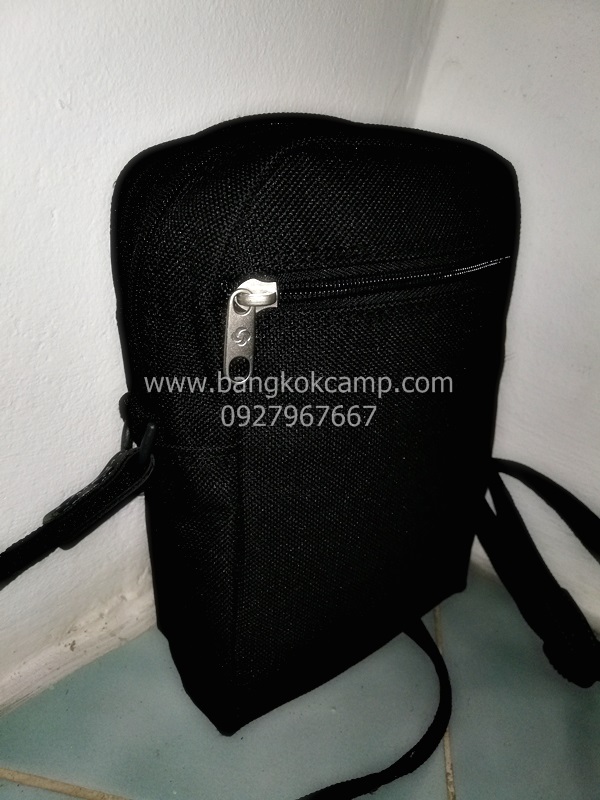 Samsonite กระเป๋าสะพาย เหมือนใหม่ สภาพดี ใบเล็ก พร้อมใช้