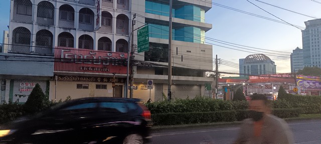 ขาย / เช่าอาคารพาณิชย์ 2 คูหา ทำเลดี เสรีไทย 11 เหมะทำเป็นหอพักนักศึกษาหรือปรับปรุงเป็น โฮสเทล (Hostel)