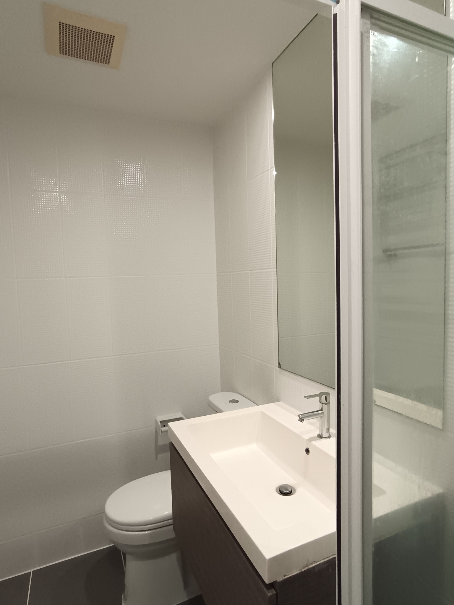 📌 ให้เช่าด่วน! คอนโด B Campus ประชาชื่น 2 ห้องนอน 1 ห้องน้ำ ขนาด 47 ตร.ม. ห้องมุม ชั้น 3