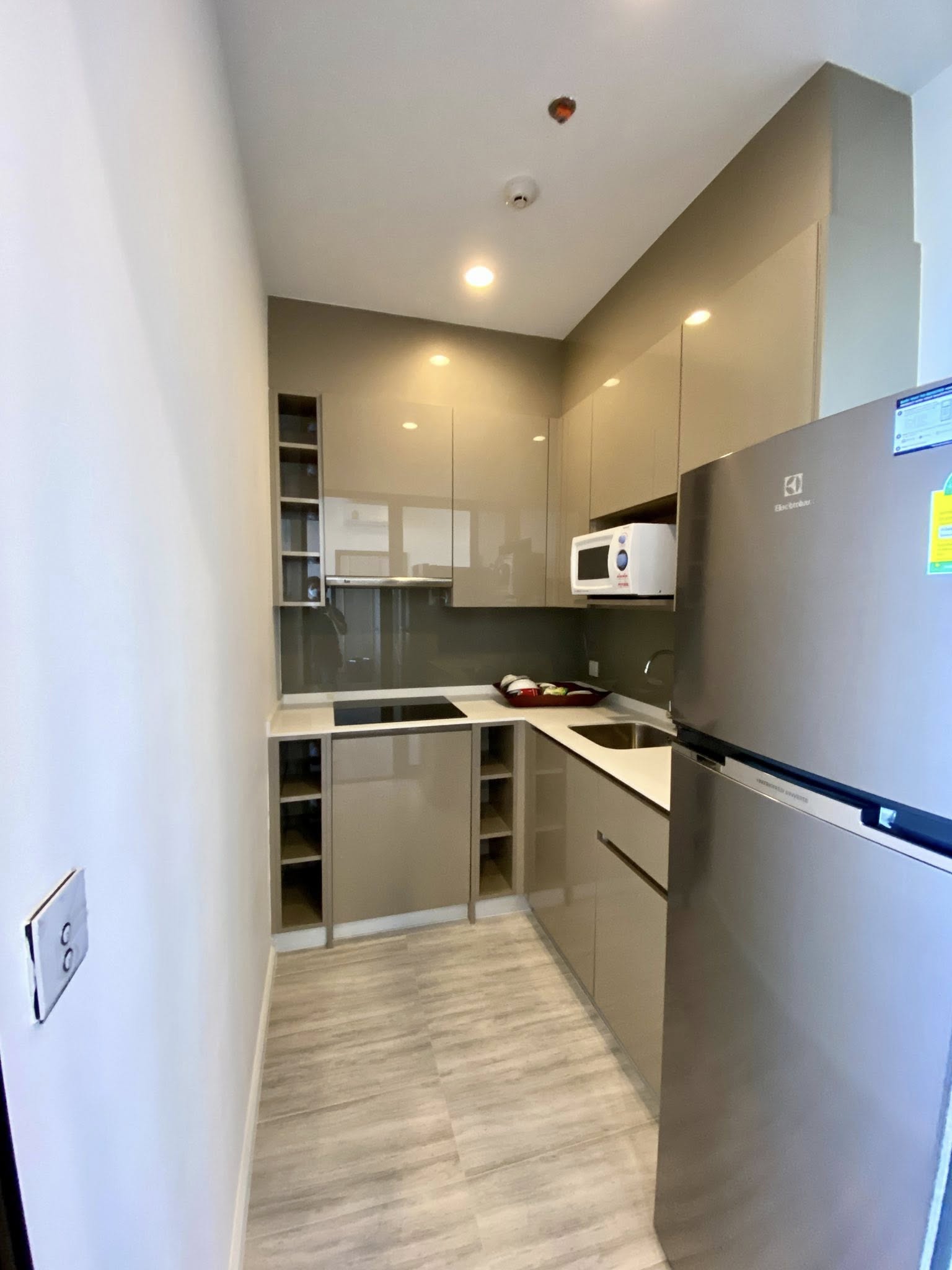 ให้เช่าคอนโด Whizdom Essence Sukhumvit 101 (วิสซ์ดอม เอสเซนส์ สุขุมวิท 101) ✨ อยู่ติด True Digital Park | เดินเพียง 300 เมตรถึง BTS ปุณณวิถี ผ่านทาง Skywalk!