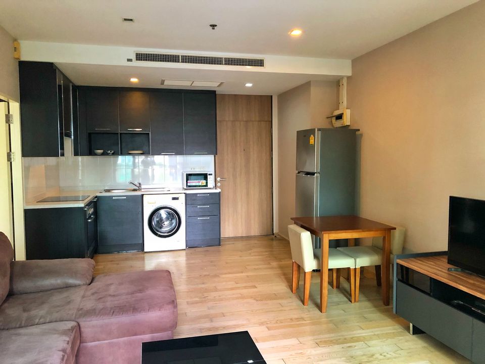 ให้เช่าคอนโด Noble Solo (โนเบิล โซโล) ทองหล่อ (25,000 บาท/เดือน) คอนโด 1 ห้องนอนเพิ่งปรับปรุงใหม่ ชั้น 6 วิวสระน้ำ