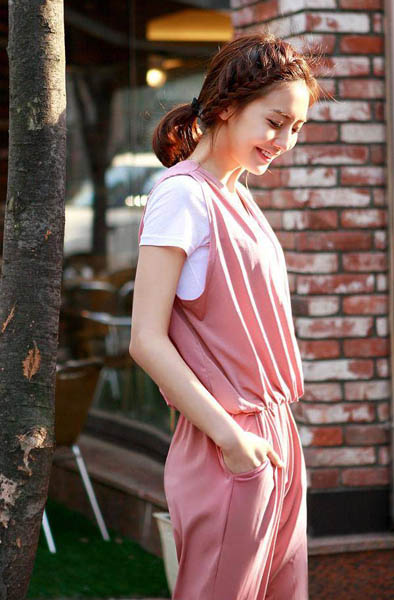 Jumpsuit เอี๊ยมกางเกงขายาว แฟชั่น คอวี แขนกุด สีชมพูกะปิ น่ารัก ผ้ายืด ใส่เที่ยว ใส่ทำงาน ชิวๆ ค่ะ