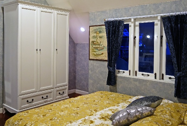 รหัสทรัพย์ 32240 ให้เช่า / ขาย บ้านเดี่ยว 2 ชั้น ใน Brookside Valley Rayong ใกล้ทะเลสาบ ( เดินแค่ 20 วินาที ) เนื้อที่ 105 ตรว. 3 ห้องนอน 2 ห้องน้ำ โซฟาสามารถปรับเป็นเตียงนอนได้