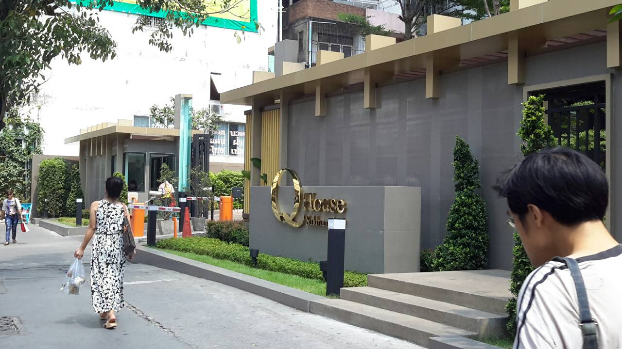 Q.House Condo Sukhumvit 79 1 ห้องนอน พื้นที่ 30 ตร.ม ชั้น 27 ให้เช่า 19000 ต่อเดือน คอนโดริม ถ. สุขุมวิท ตรงข้ามโลตัสอ่อนนุชปาก ซอย79 ห่าง 100ม. จาก BTS อ่อน