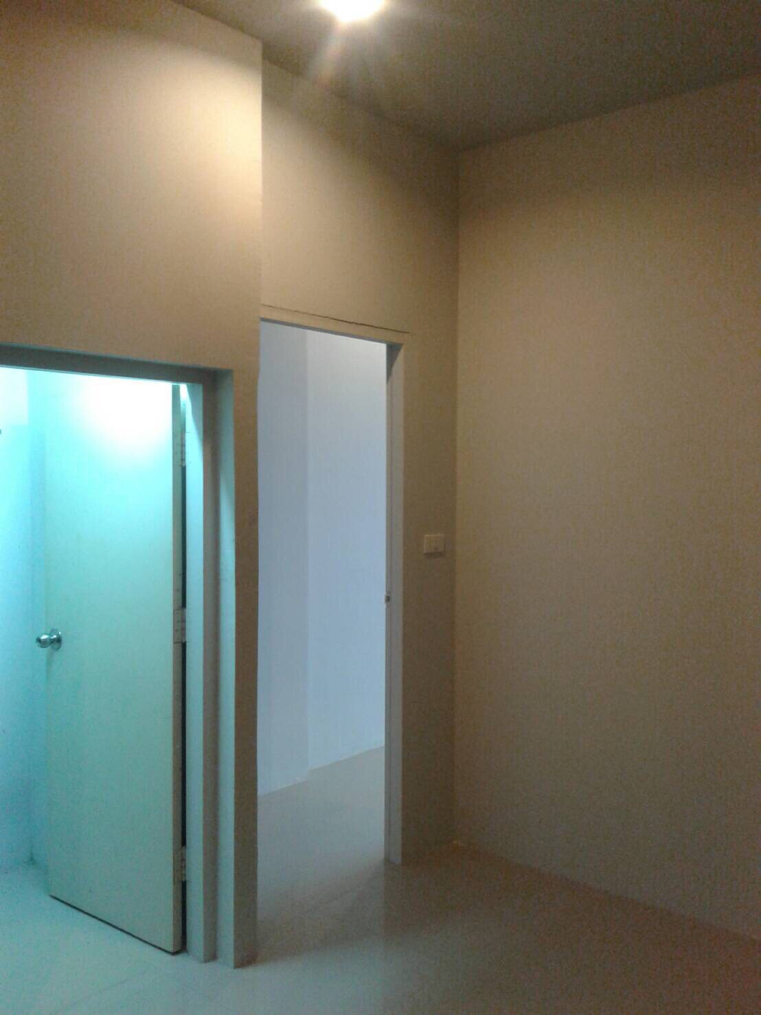 ให้เช่าทาวน์โฮม โฮมออฟฟิศ 3 ชั้น 3 คูหาติดกัน ชั้นล่างทะลุถึงกัน