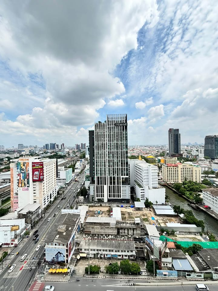ให้เช่า Thru Thonglor Condo (ทรู ทองหล่อ คอนโด) คอนโดแต่งครบ พร้อมอยู่ ทำเลดี ใกล้ MRT เพชรบุรี เดินทางสะดวก วิวสวย ไม่โดนบล็อก ลมดี ห้องไม่ร้อน