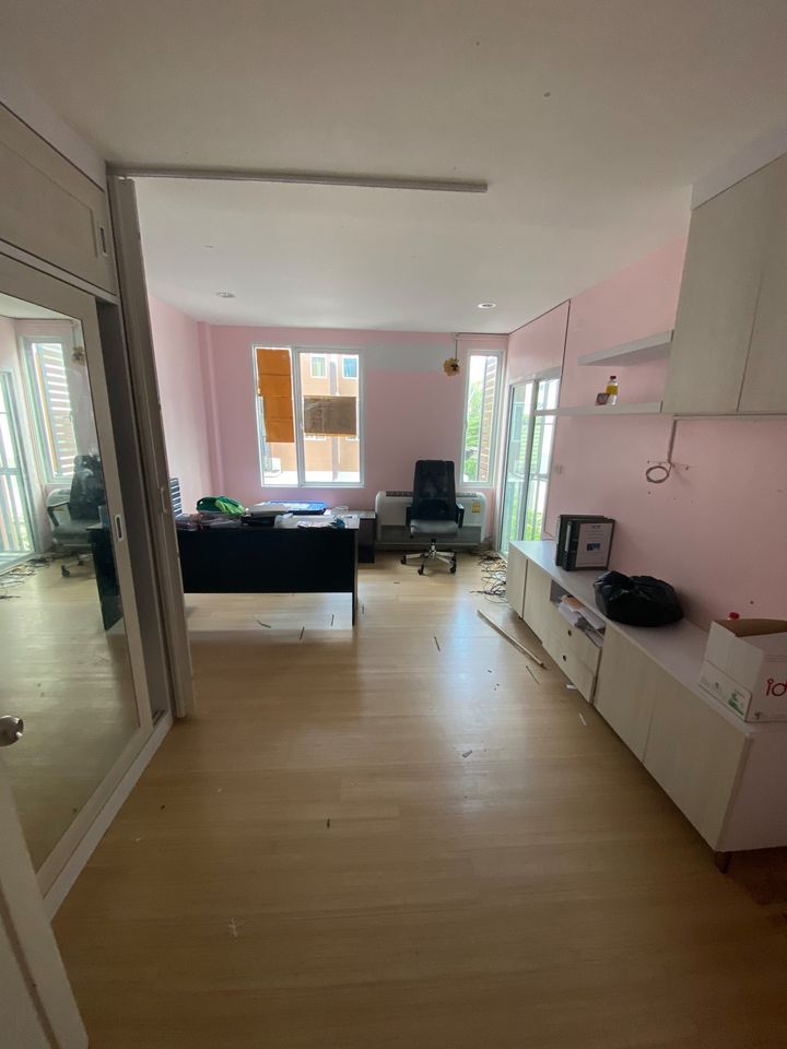 ขายทาวน์โฮม เวอติโก้ แจ้งวัฒนะ Vertico Chaengwattana ลักษณะโครงการ ทาวน์โฮม 3 ชั้น ครึ่ง