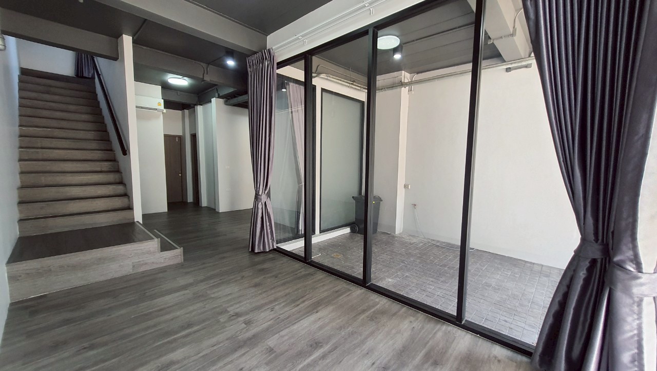 ขาย / เช่า โฮมออฟิศโครงการ เดอะ ไพรด์ สุขุมวิท 77 - The Pride Sukhumvit 77 4 ชั้นครึ่ง