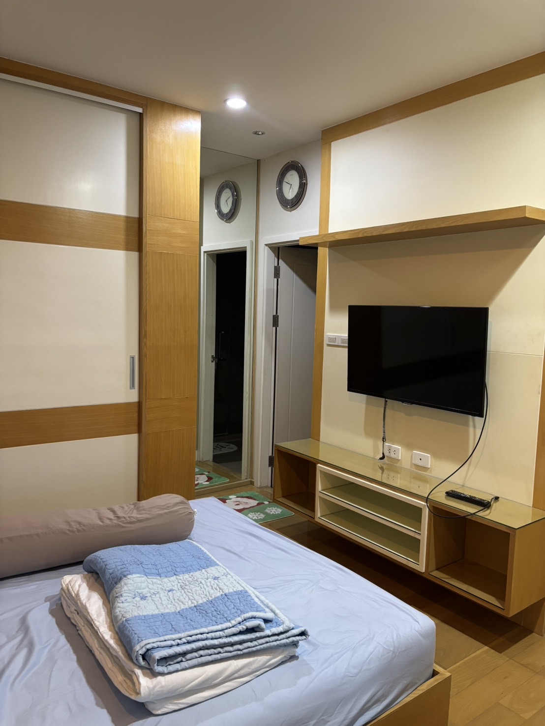 ðĄâĻ āđāļŦāđāđāļāđāļēāļāļāļāđāļ āđāļŪāļāđ āļŠāļēāļāļĢ / Hive Sathorn âĻ