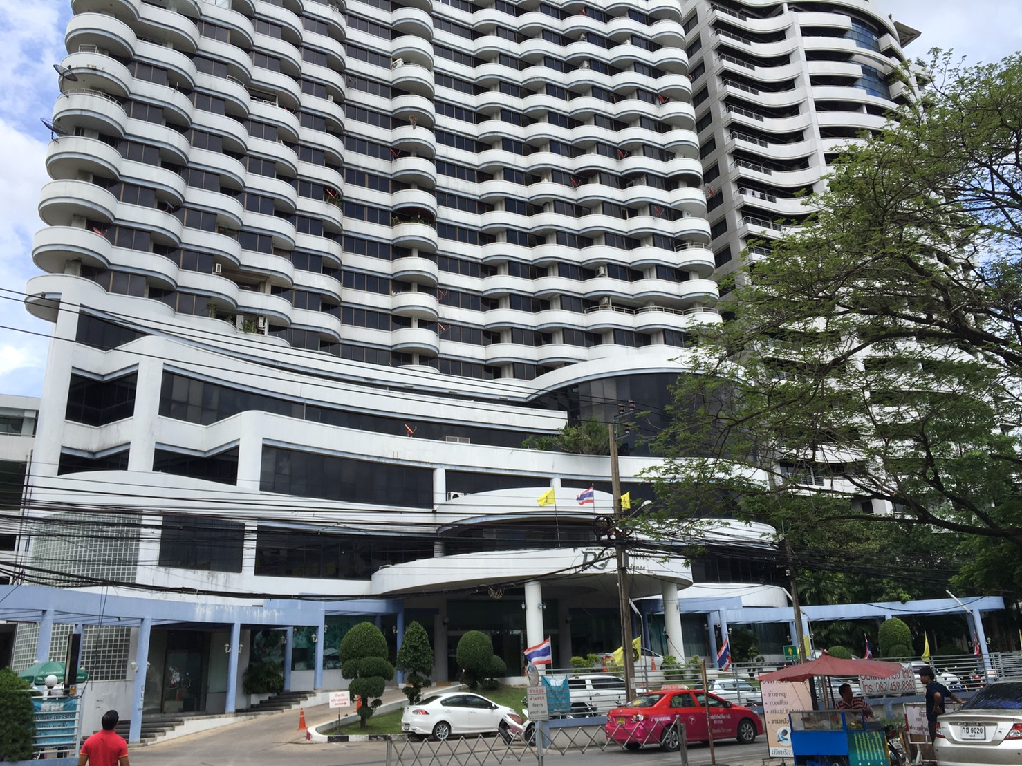 ขาย / ให้เช่าคอนโด Royal Nine Residence (รอยัล ไนน์ เรสซิเดนท์ ซอย พระรามเก้า 17 ) 1 ห้องนอน 1 ห้องน้ำ ชั้น 21 วิวหันหน้าไปทาง central พระรามเก้า