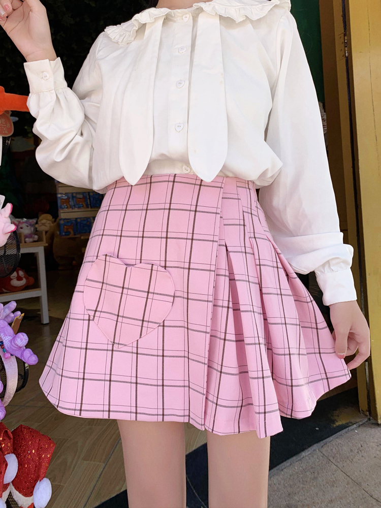 พรีออเดอร์ : กระโปรงป้ายสีชมพูลายสก็อตสไตล์ญี่ปุ่นน่ารักๆ แต่งกระเป๋าหัวใจ ด้านหลังแบบขอบเอวยืด