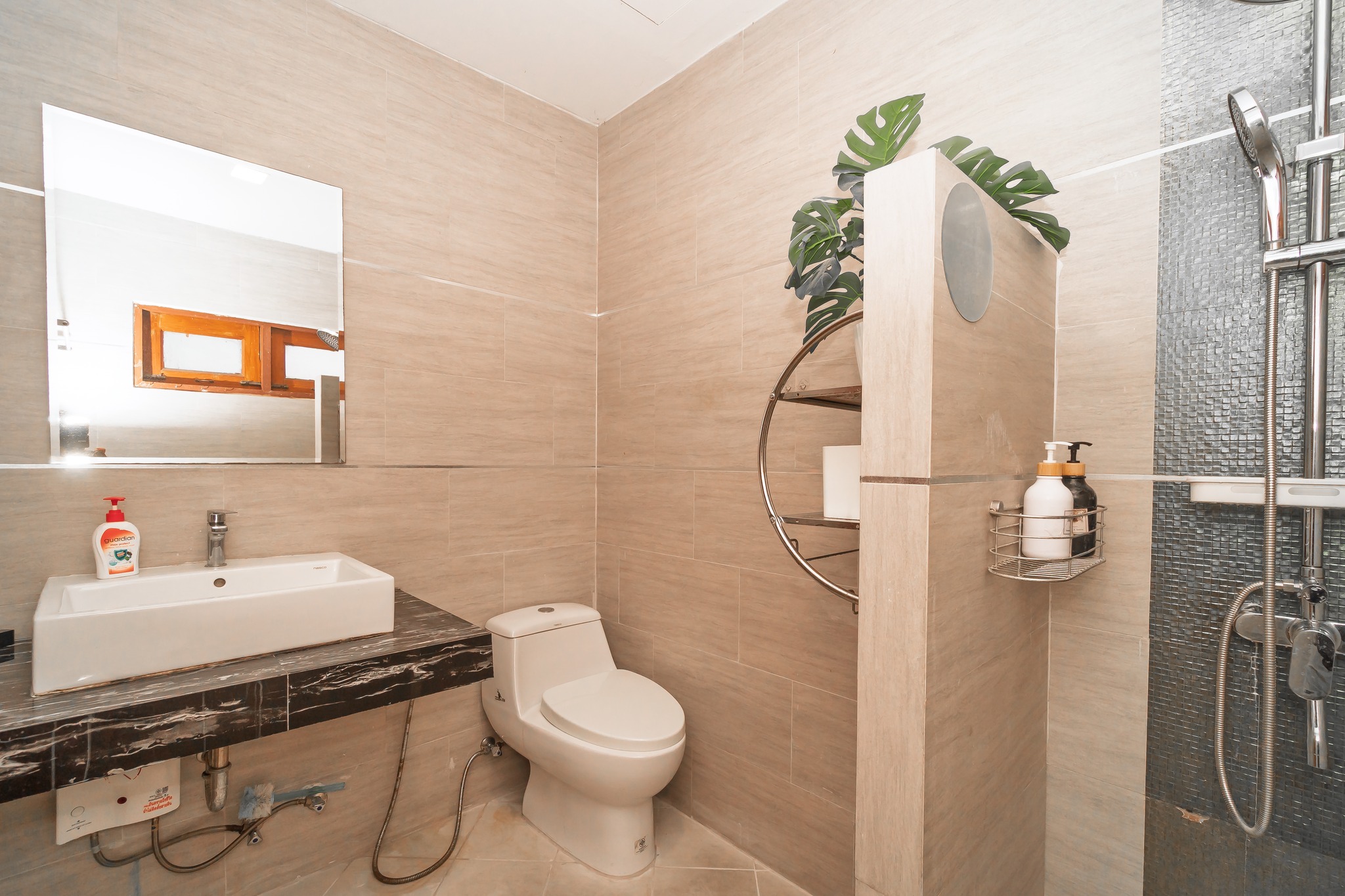 🏡 ให้เช่าทาวน์โฮมหรู Tropical House ทองหล่อ 25 / For Rent Tropical House Thonglor 25 ( English below )