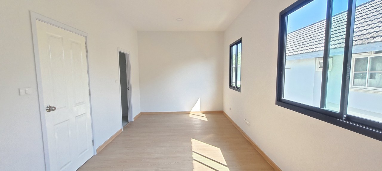 ขายด่วน ซื้อบ้านมีเงินทอน 800,000 บาท ทาวน์เฮ้าส์ไซส์ใหญ่ 2 ชั้น บ้านใหม่มือ 1 หน้ากว้าง 5.7 เมตร พื้นที่ 21 ตร.วา