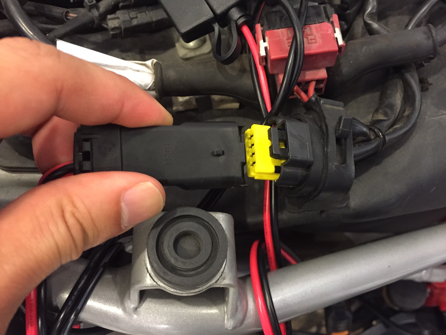 APRTECH Ducati DDA Adaptor for CTEK Charger with Indicator (สำหรับรถ Ducati)