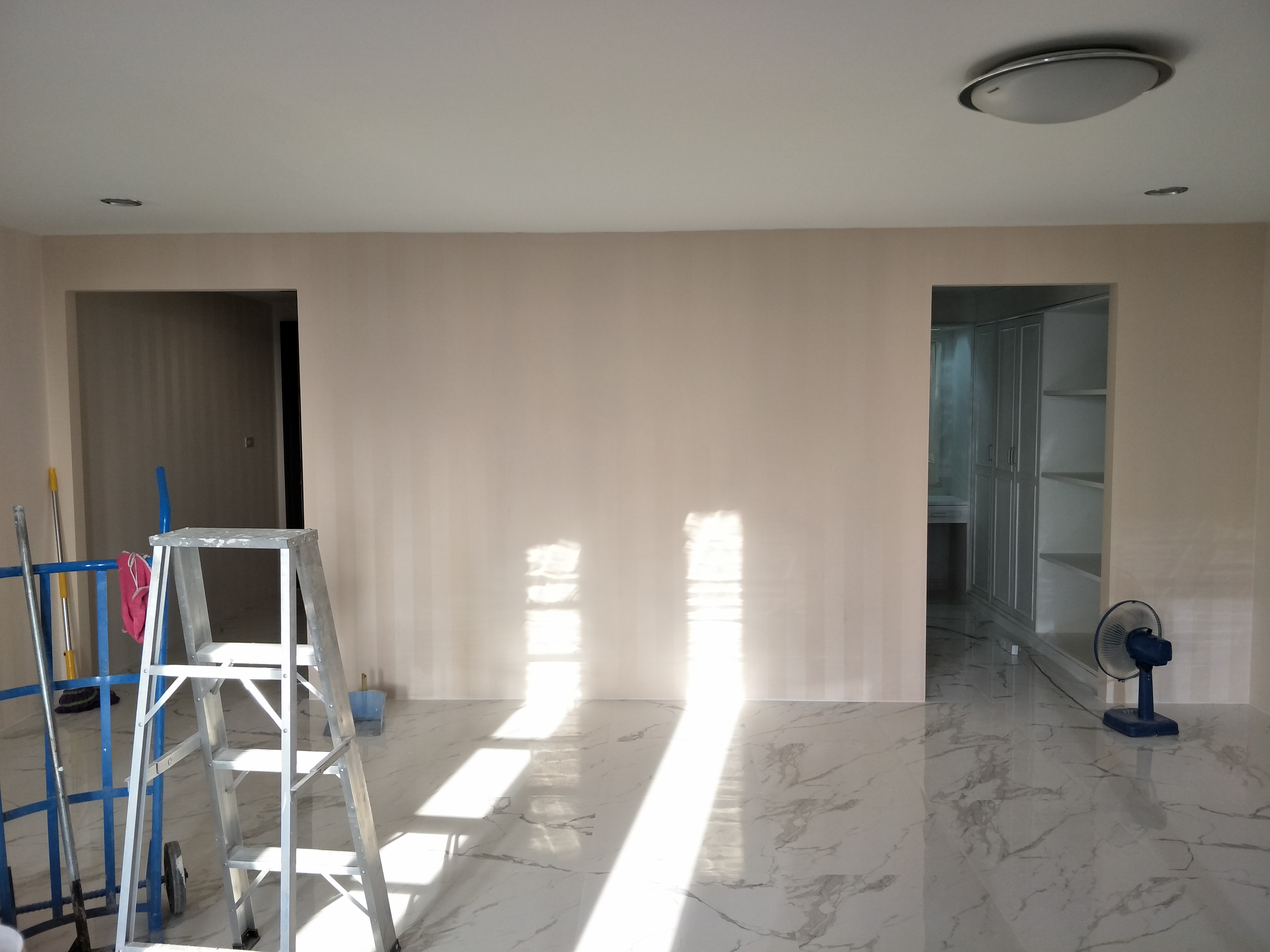 ขาย / ให้เช่าคอนโด Royal Nine Residence (รอยัล ไนน์ เรสซิเดนท์ ซอย พระรามเก้า 17 ) 1 ห้องนอน 1 ห้องน้ำ ชั้น 21 วิวหันหน้าไปทาง central พระรามเก้า