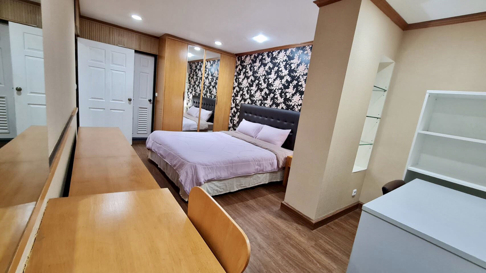 ให้เช่าคอนโด Green Point Silom (กรีนพอยท์ สีลม) 1 ห้องนอน 1 ห้องน้ำ ชั้น 2 อาคาร 3