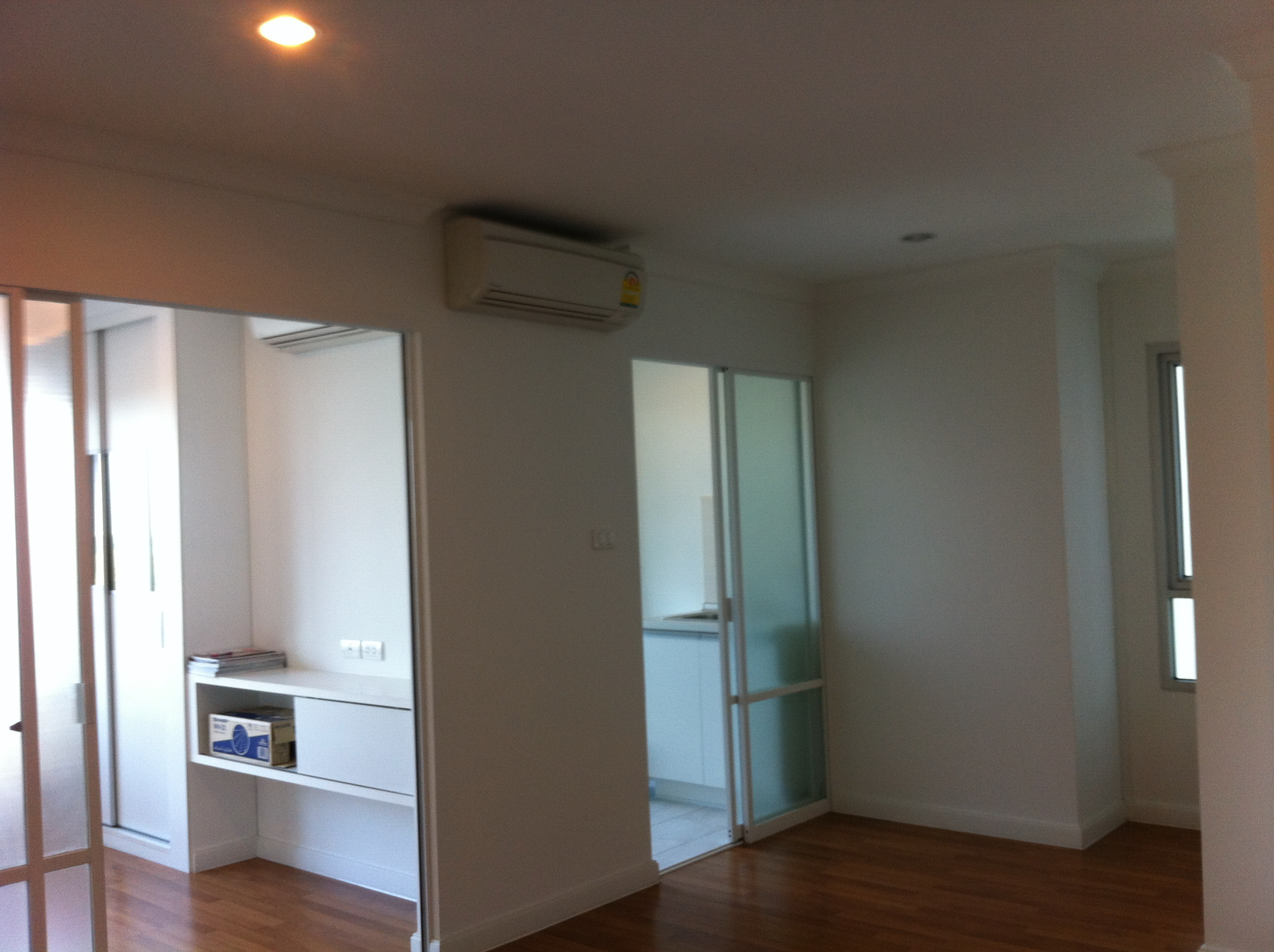 ขายคอนโด Lumpini Place Rama 9 - Ratchada ( ลุมพินีเพลส พระราม9-รัชดา ) 1 ห้องนอน พื้นที่ 34 ตร.ม. อาคาร C ชั้น 6 ฝั่งตะวันออก ราคา 2,750,000 บาท ฟรีโอน