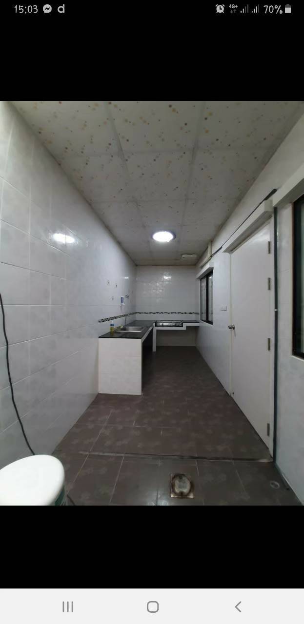 ให้เช่าทาวน์เฮ้าส์ 2 ชั้น หมู่บ้านพฤกษา 58/2 ให้เช่าเดือนละ 14,000 ถนนลาดกระบัง 54 มี 3 ห้องนอน