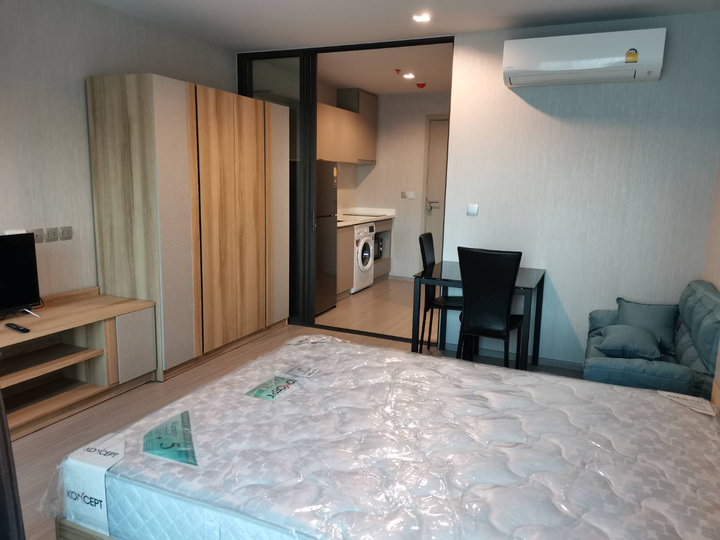 ให้เช่าคอนโด Life Ladprao (ไลฟ์ ลาดพร้าว) แบบ Studio ชั้น 15 ห้องเป็นแบบ ขนาด 28.06 ตารางเมตร