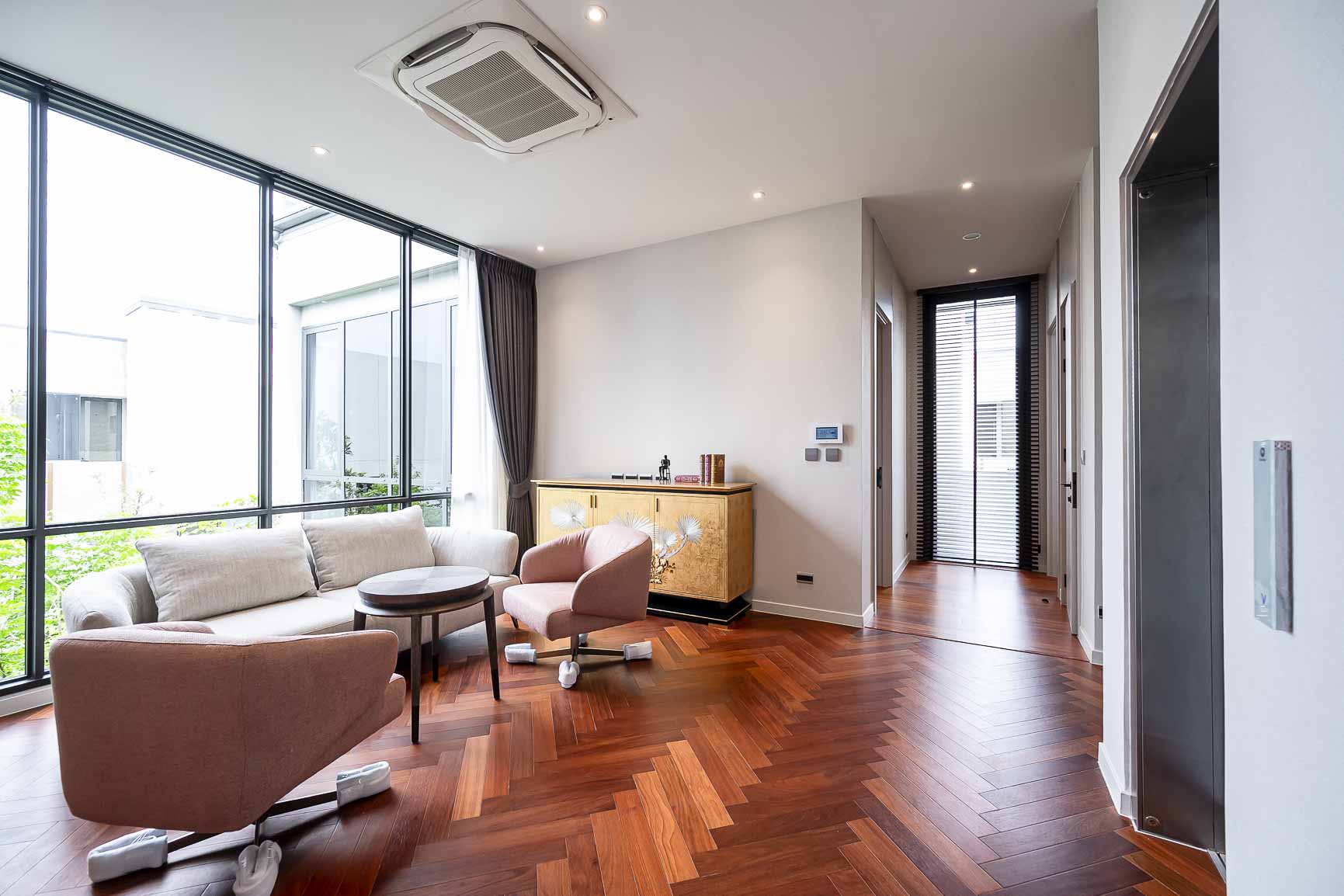 ✨ ให้เช่าบ้านเดี่ยวสุดหรู 3 ชั้น โครงการ BuGaan Pattanakarn (โครงการ บูก้าน พัฒนาการ) จากแสนสิริ 🏡 สไตล์ Modern Luxury พร้อม สระว่ายน้ำส่วนตัวบนชั้น 2 ✨