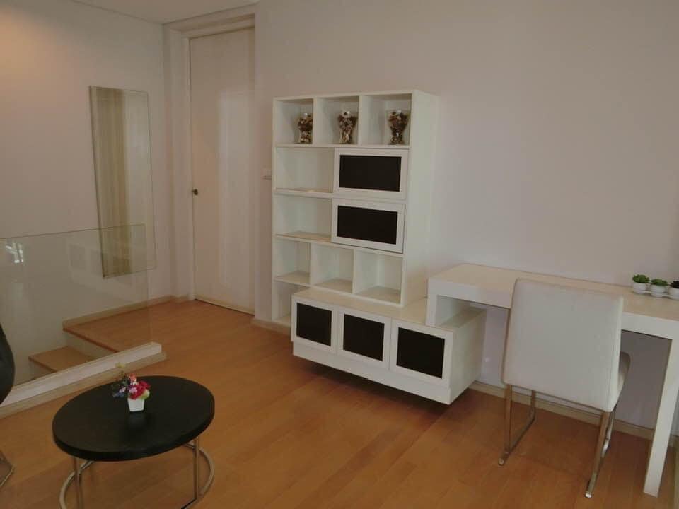 ให้เช่าคอนโด Villa Asoke (วิลล่า อโศก) 1 ห้องนอน 2 ห้องน้ำ ห้อง Duplex ขนาด 80 ตารางเมตร