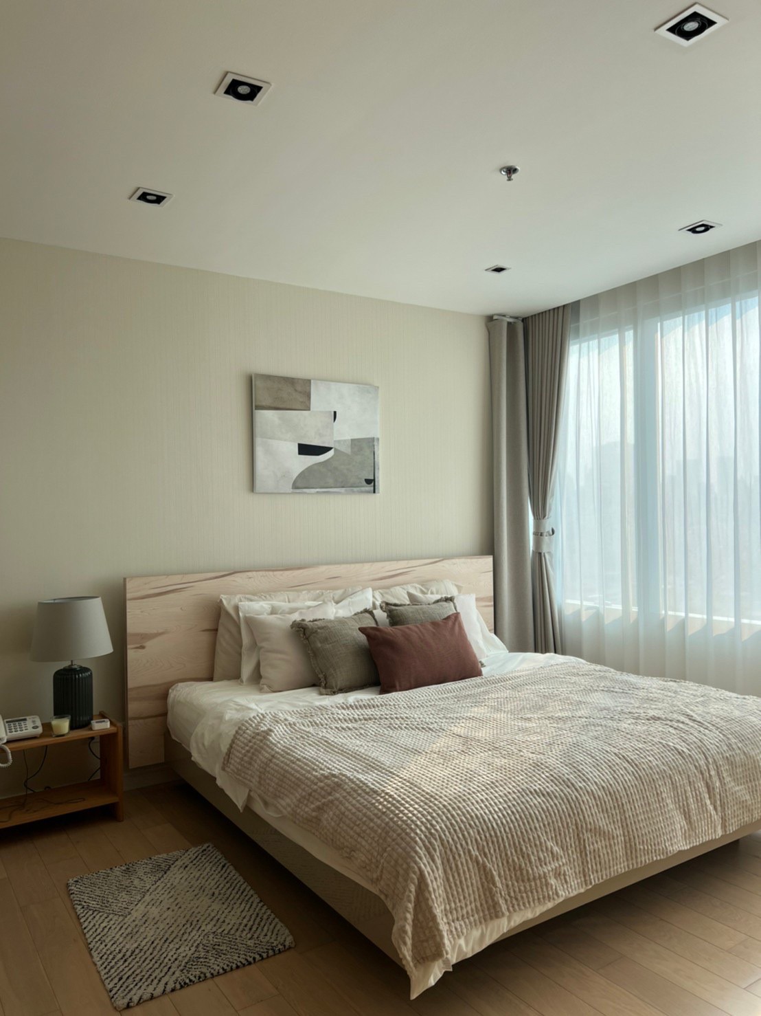 ขายคอนโด Eight Thonglor Residence (เอท ทองหล่อ เรสซิเดนซ์ ) ลักษณะห้อง - ขายคอนโดชั้น 23 วิวสระว่ายน้ำ ราคา 22 ล้าน