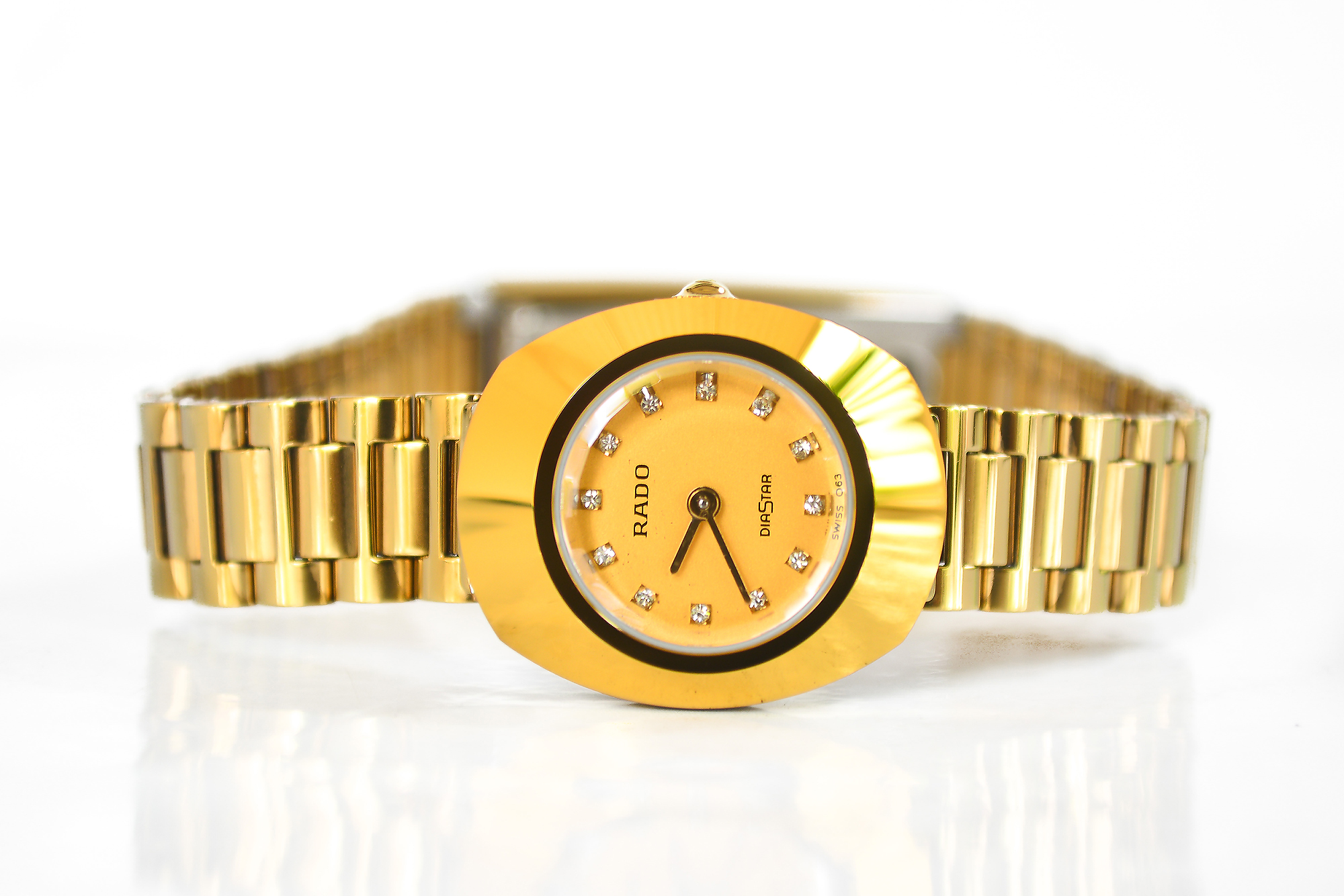Rado Diastar lady เรือนทอง 12 พลอย สายหนา (Sold)