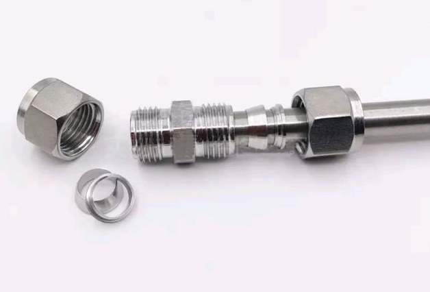 ข้อต่อตรงสแตนเลสตาไก่ SS316L