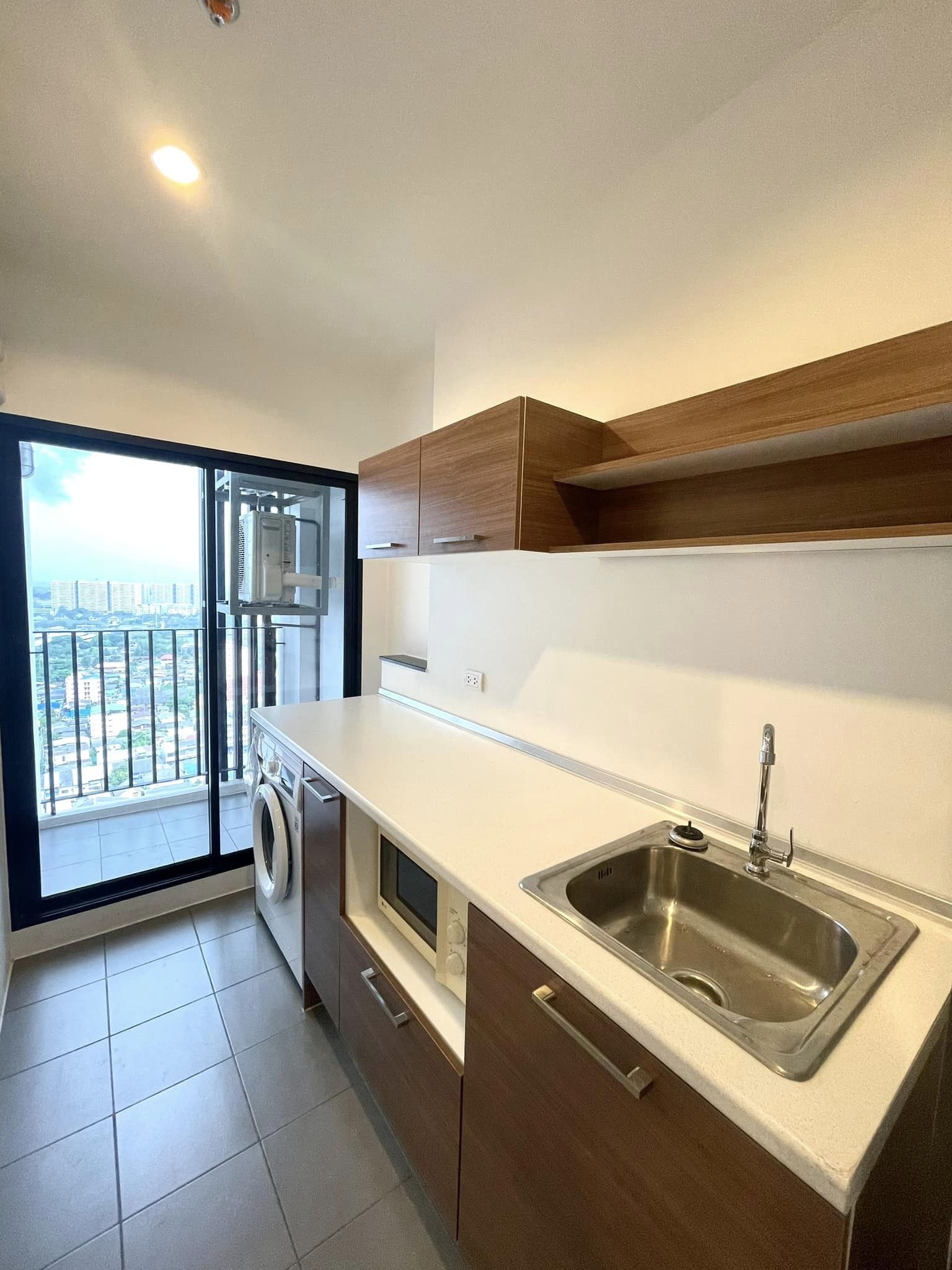 ให้เช่าคอนโดติดห้าง The Tree Interchange (เดอะ ทรี อินเตอร์เชนจ์) ชั้น 27 วิว สวย ขนาด 36 ตรม. เฟอร์ครบ 1ห้องนอน 1 ห้องน้ำ อาคาร A