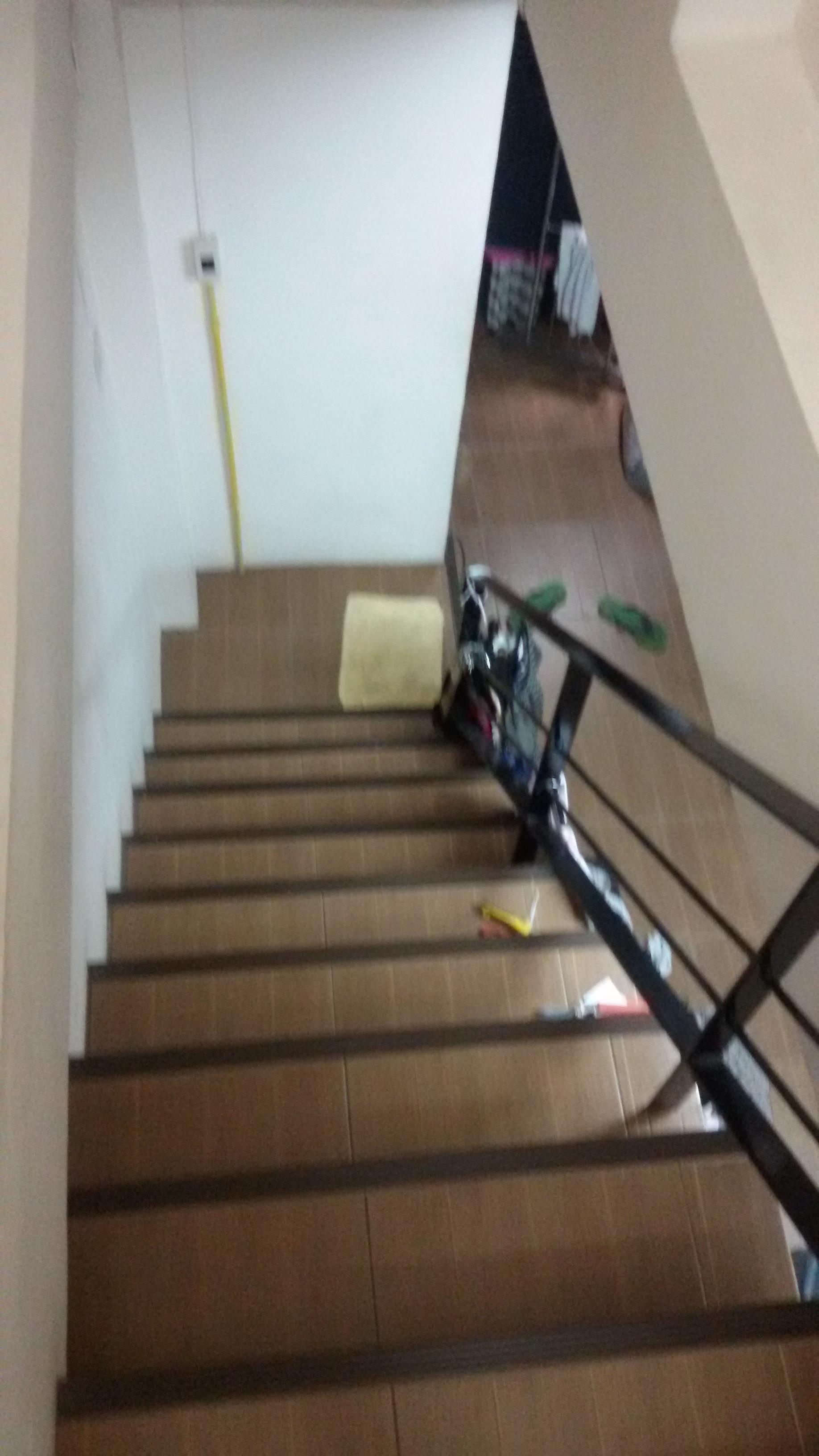 ขายตึกแถวอาคารพาณิชย์ 5 ชั้น ห้องมุม ชั้นลอยต่อเติมเต็มพื้นที่ มีชั้นใต้ดิน หน้ากว้าง 6 เมตร ตัวตึกติดถนนใหญ่