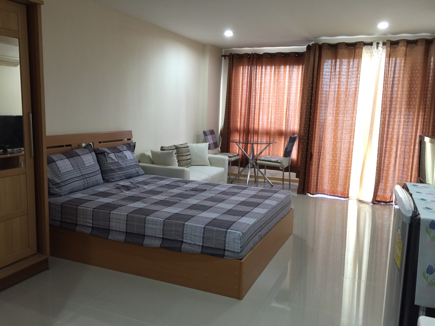 รหัสทรัพย์ 60440 ให้เช่าคอนโด พีจี 1 พระราม9 (PG 1 Rama 9) ห้องสตูดิโอ 1 ห้องน้ำ ตึกเอ (ฝั่งตึก 8 ชั้น) พื้นที่ 30 ตร.ม ทิศใต้ ราคาเช่า 10,000 / ต่อเดือน