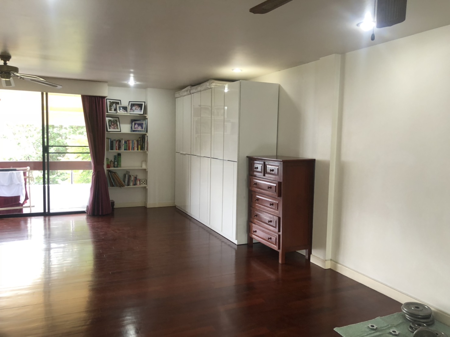 ขาย / เช่าบ้านทาวน์เฮ้าส์ ที่หมู่บ้านโฮมเพลส สุขุมวิท71 Moo Baan Home Place 4 ชั้น 4 ห้องนอน 4 ห้องน้ำ