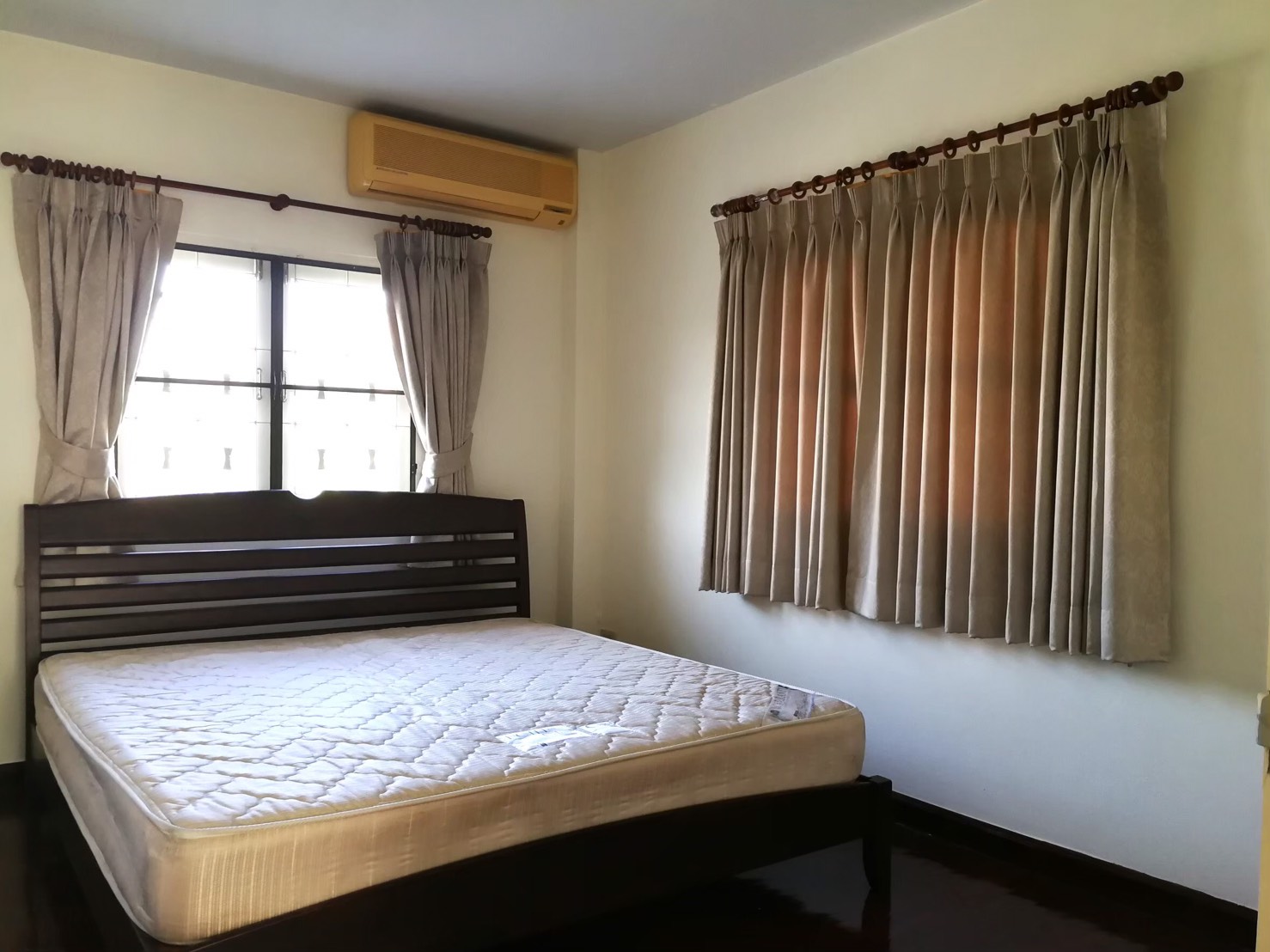 ขาย / เช่า บ้านเดี่ยวตกแต่งครบพร้อมเข้าอยู่ ในหมู่บ้านเดี่ยว เพอร์เฟค เพลส รามคำแหง Perfect Place Ramkhamhaeng ใกล้โรงเรียนนานาชาติร่วมฤดี