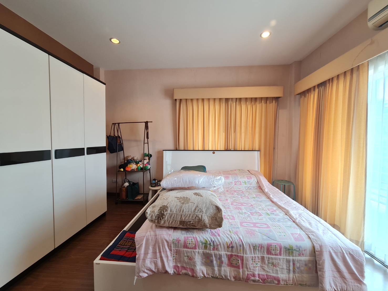 ขายบ้านเดียวติดถนนใหญ่ไม่ต้องเข้าซอย 3.35 ล้าน ราคาเดียวกับทาวน์เฮ้าส์ หมู่บ้าน พัฒนาสิริ เดอะไพรด์ ถนนเลียบคลองสอง